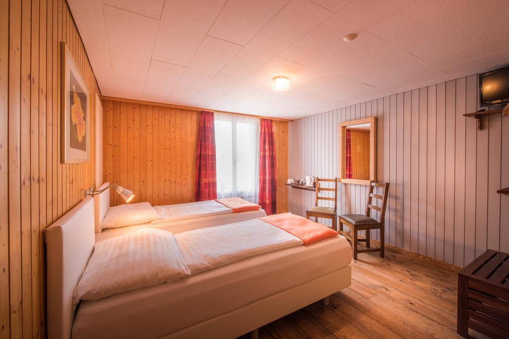 Hotel Tell And Apartments Unterseen Cameră foto